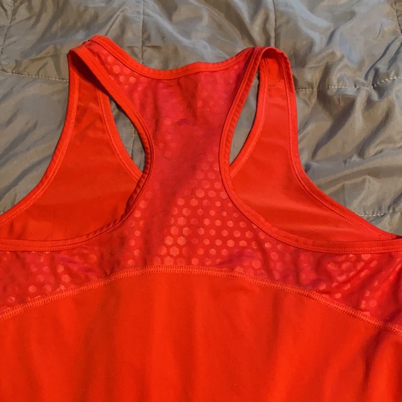 Under Armour Racerback tank - Picture 5 of 5